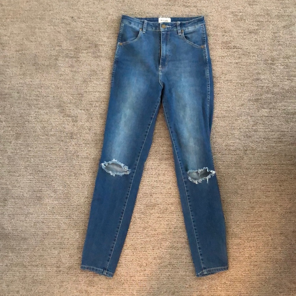 High waisted jeans
